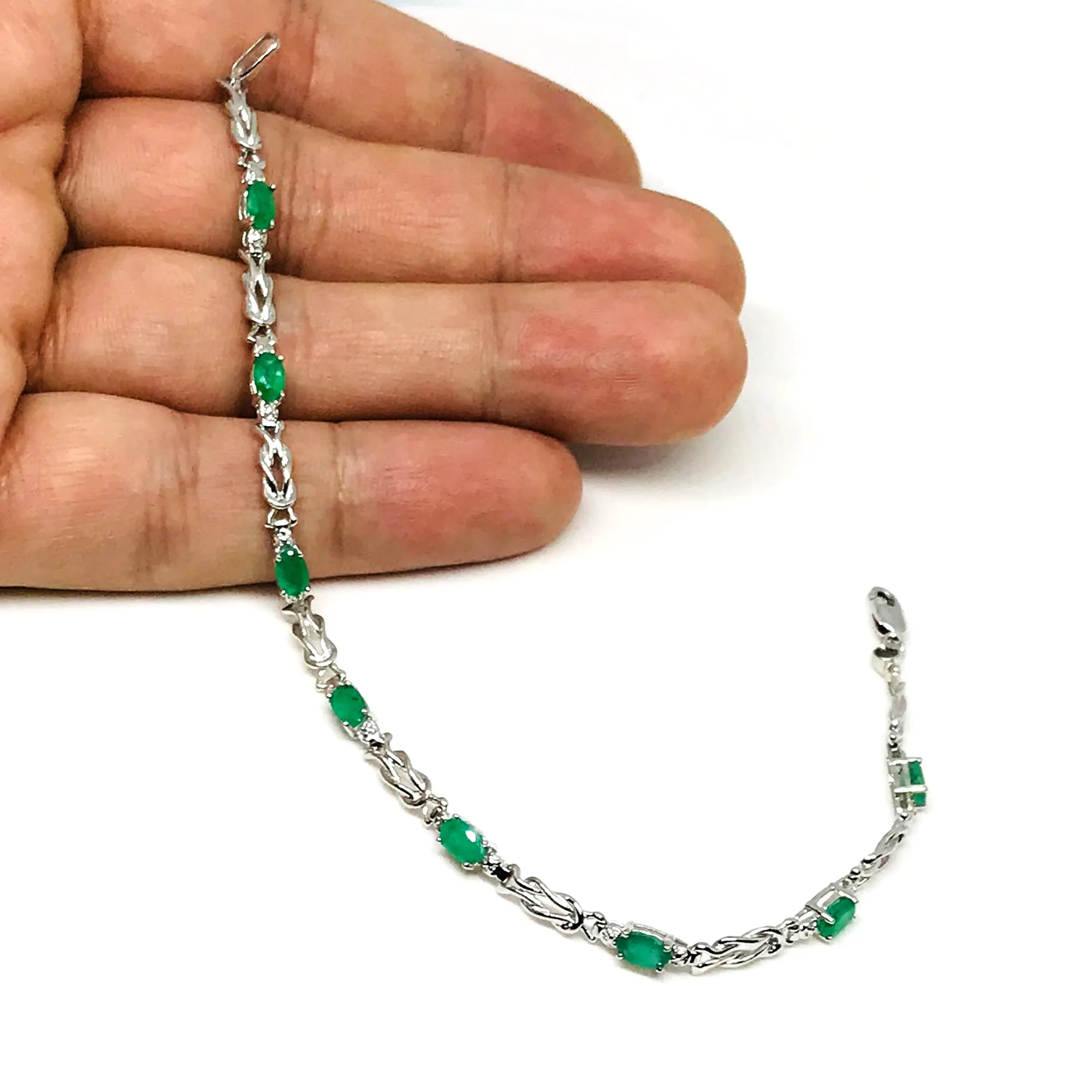 14K White Gold Oval Emerald Stones And Diamonds Tennis Bracelet, 7"