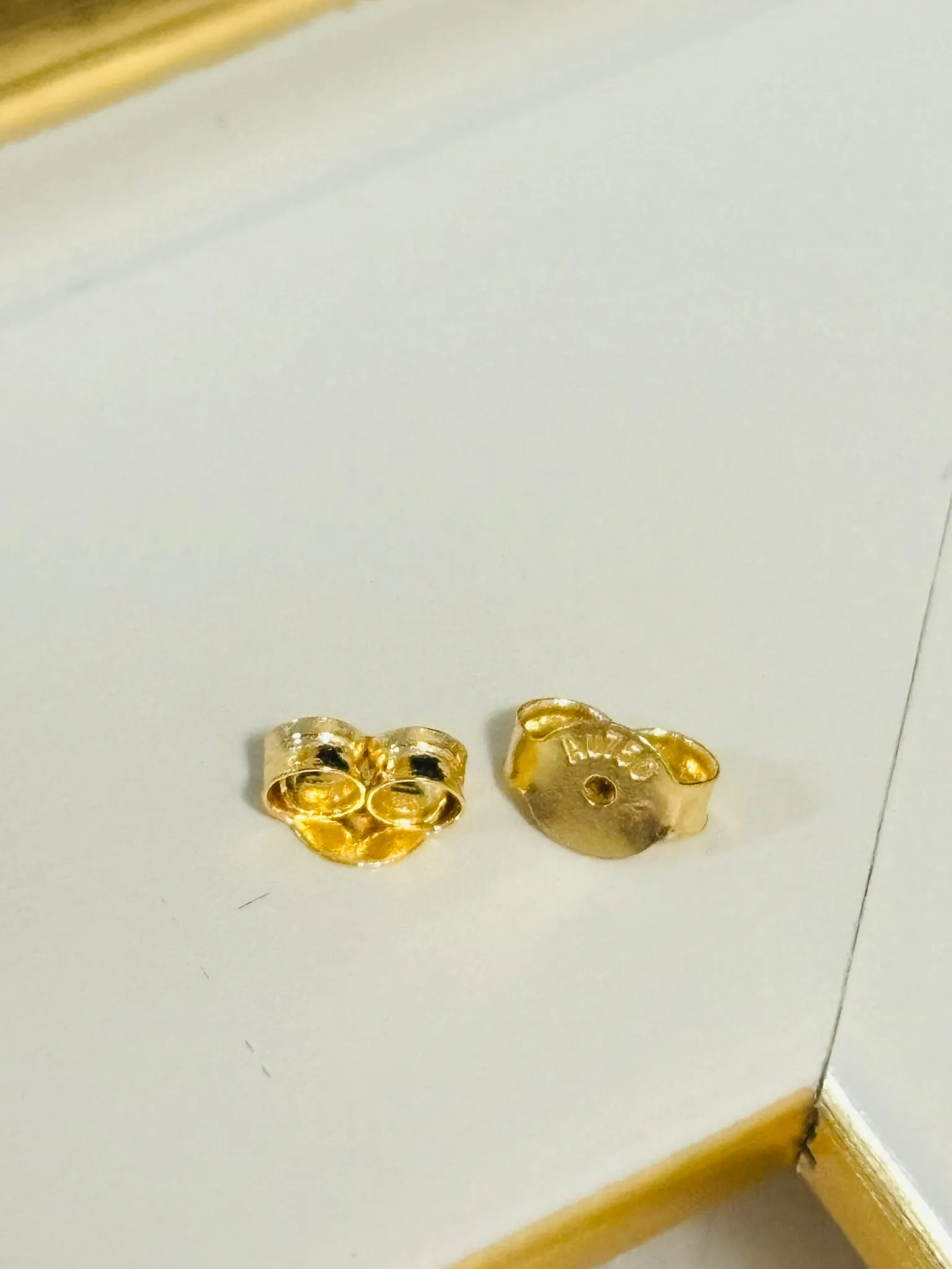 18K Gold Small Back Earrings (Pakaw)