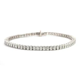 18K White Gold Emerald Cut Diamond Tennis Bracelet