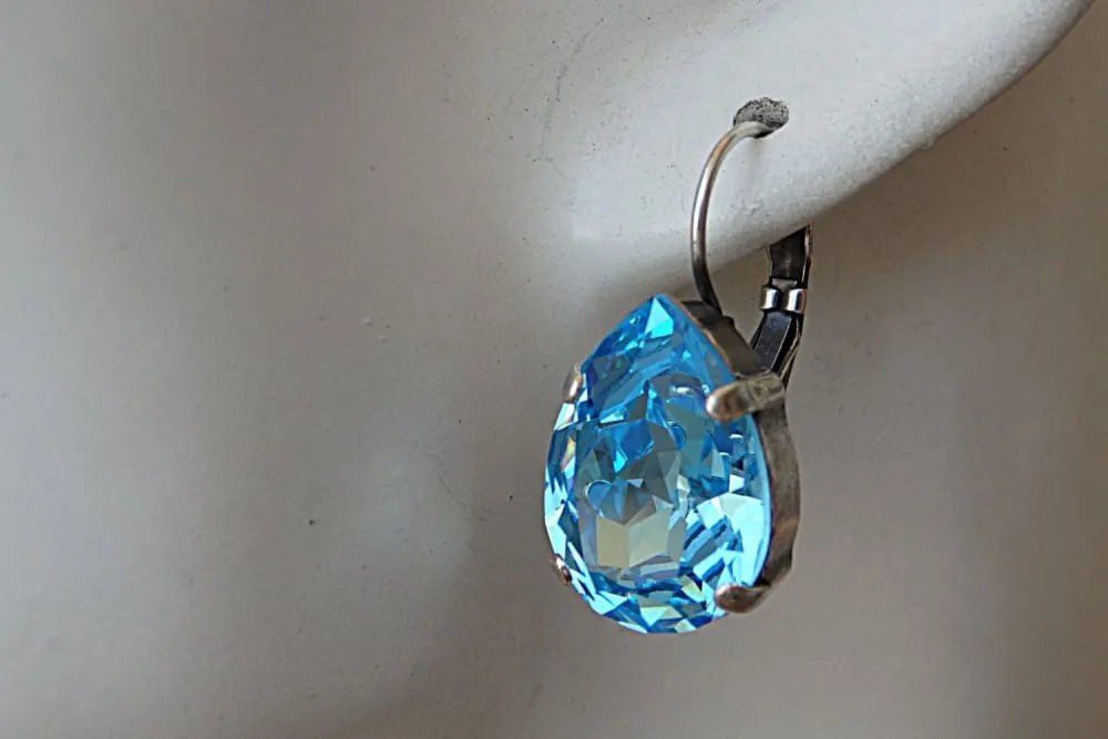 AQUAMARINE NECKLACE