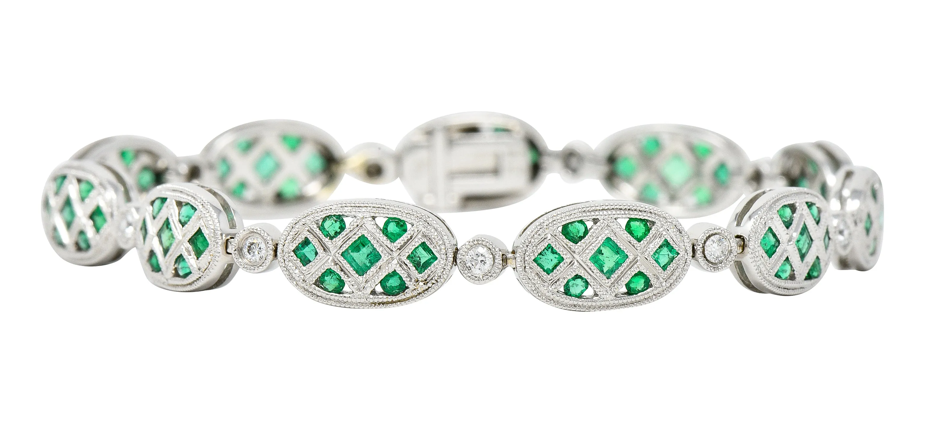 Contemporary 1.80 CTW Emerald Diamond 18 Karat White Gold Lattice Link Bracelet