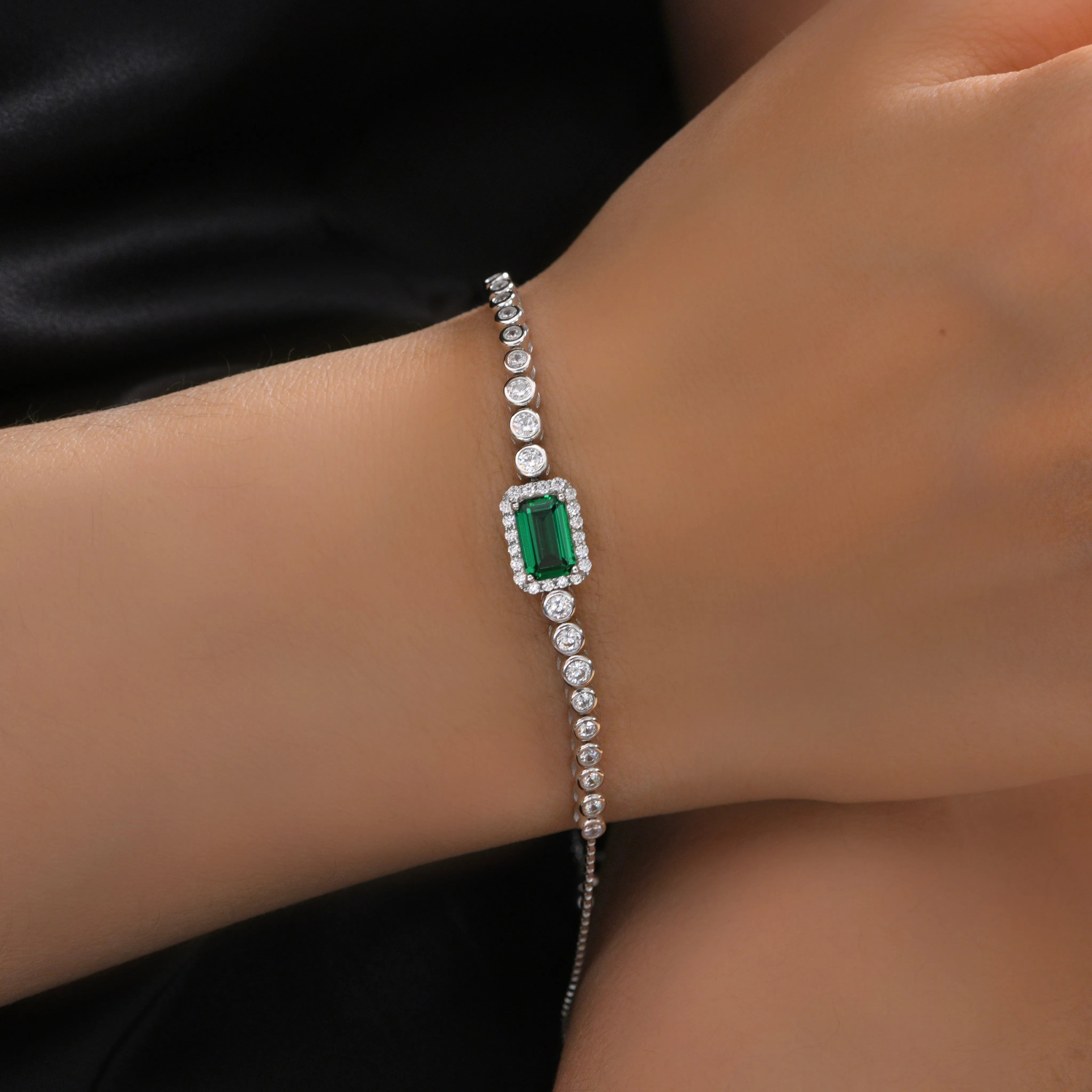 Petite Bijou Bracelet