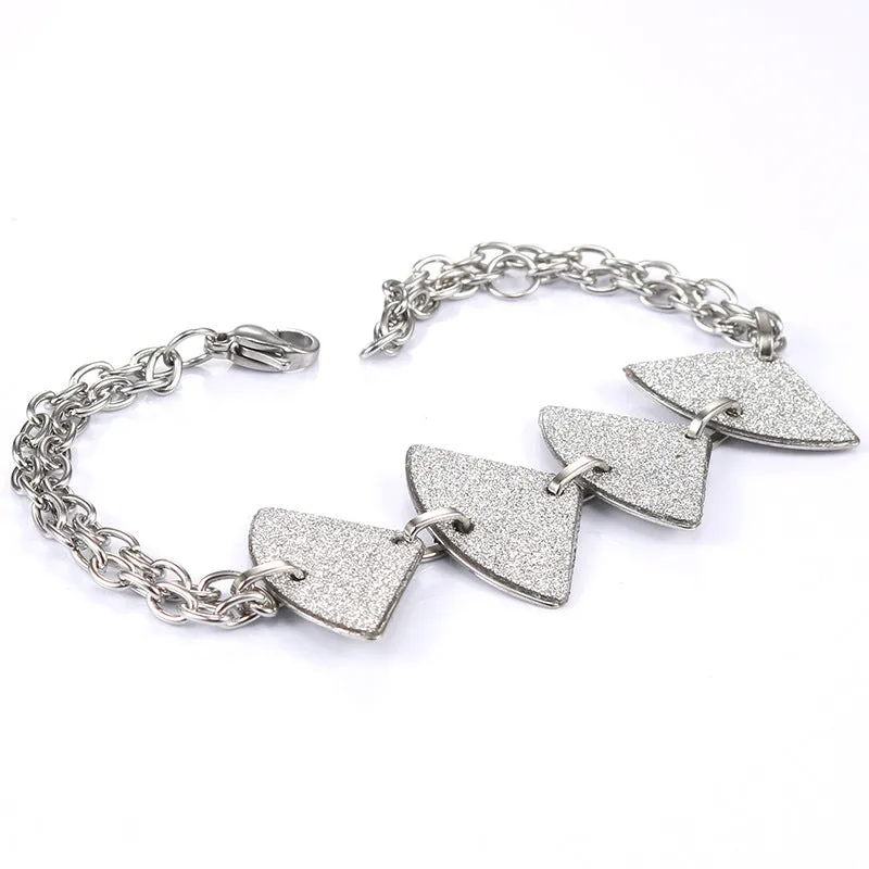 Stylish Scallop Design Titanium Steel Bracelet for Women - Personalized Stainless Steel Jewelry