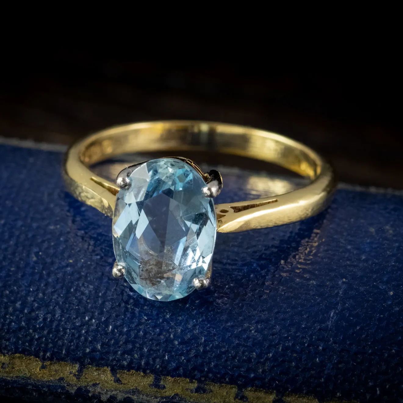 Vintage 2.50Ct Aquamarine Engagement Ring 18Ct Gold Dated 1984