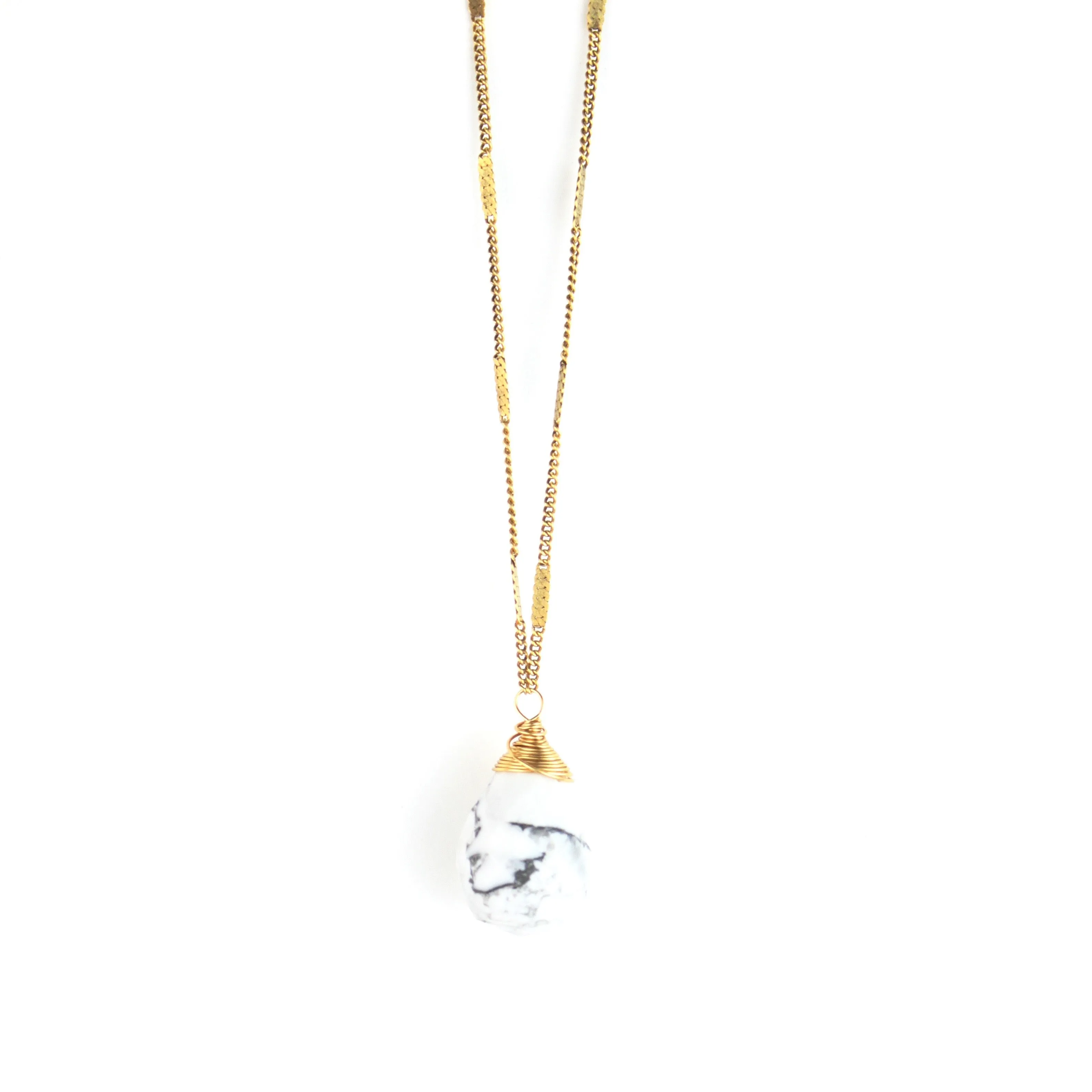 Zara Drop Necklace – The Perfect Holiday Gift of Timeless Elegance and Artisan Craftsmanship